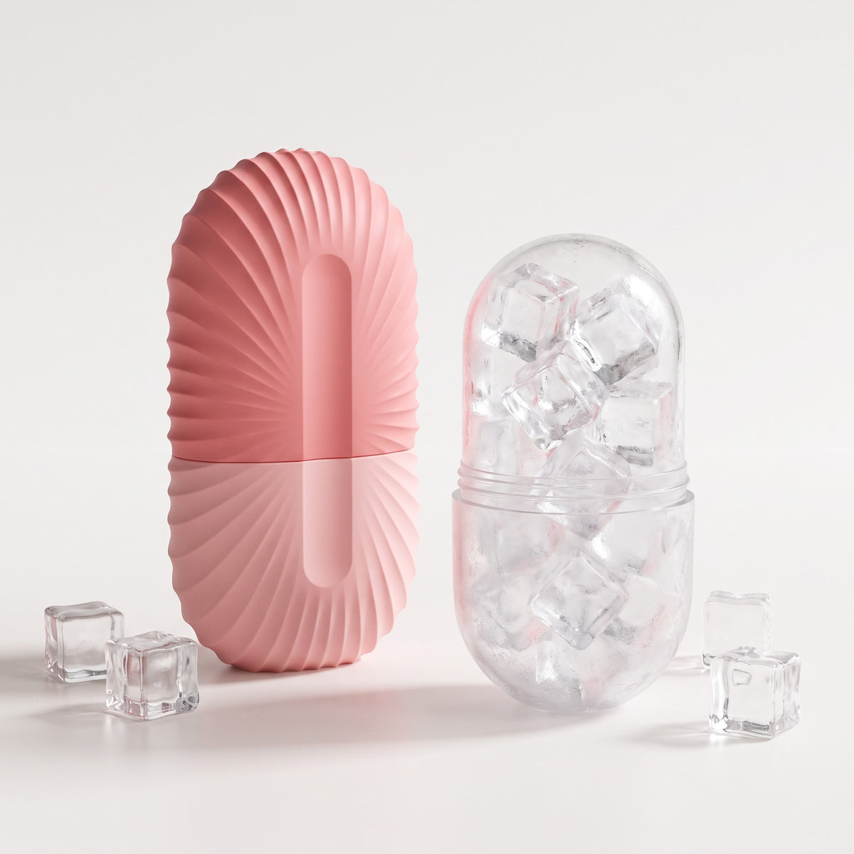 Moule à glaçons visage Sérac rose avec sa capsule de glace